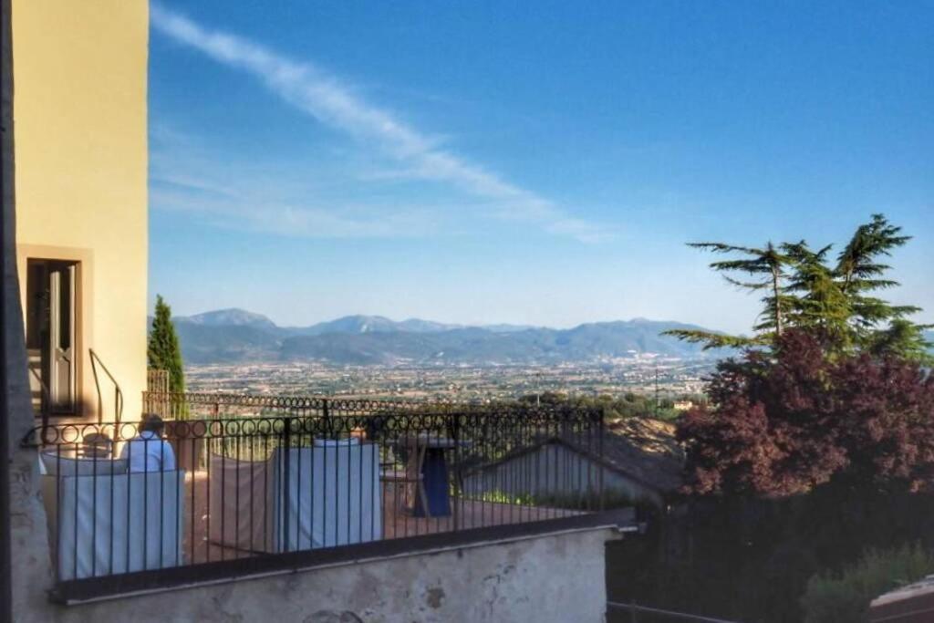 L'Angolo Di Zia Anna Montefalco Exterior foto
